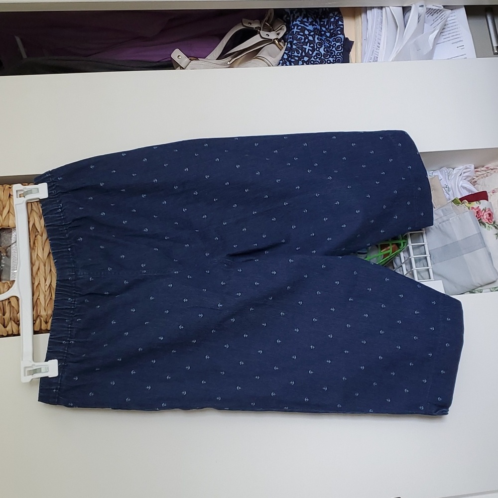 Capris - Picture 3 of 3